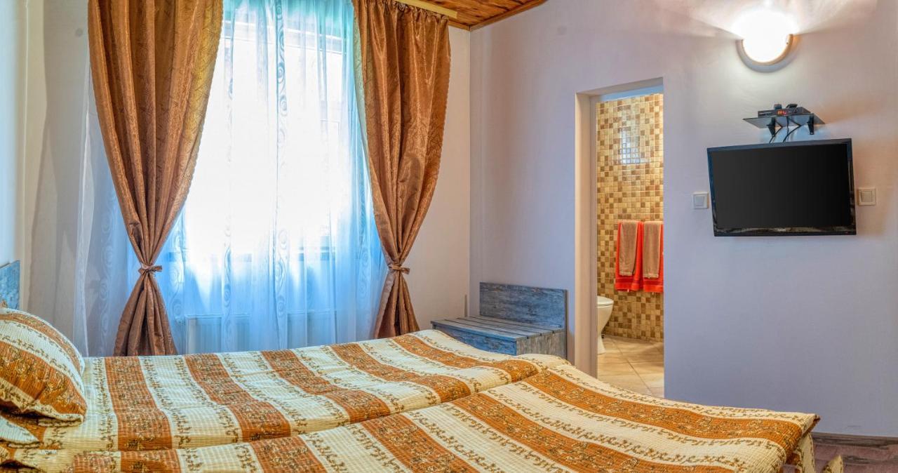 Крушун - Единствена На Метри От Водопадите, Krushun - The Only Stay Just Meters From The Waterfalls Krushuna Ngoại thất bức ảnh