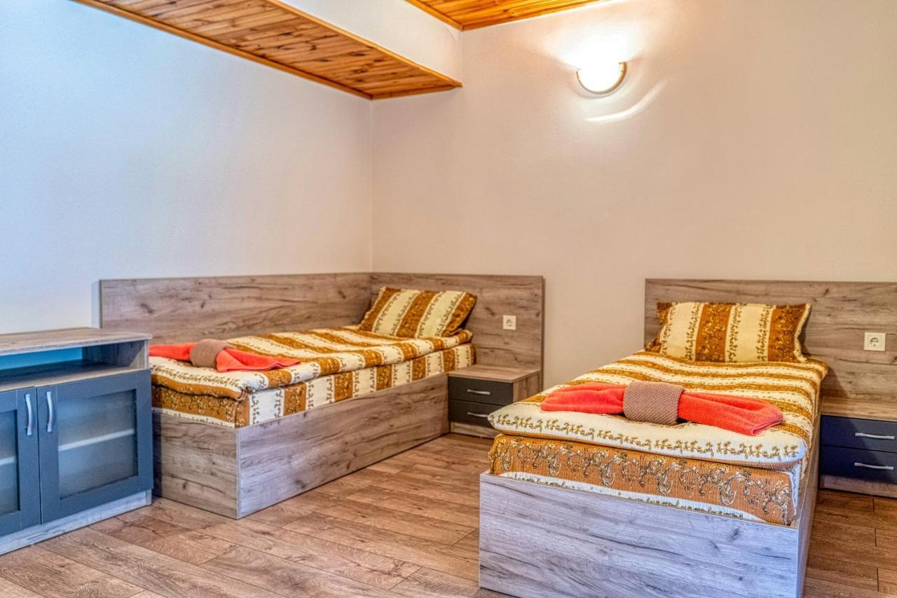 Крушун - Единствена На Метри От Водопадите, Krushun - The Only Stay Just Meters From The Waterfalls Krushuna Ngoại thất bức ảnh